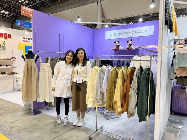 The company participates in the Fashion World Tokyo-Autumn